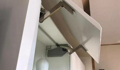 76- standard brass hinges 76- standard brass hinges