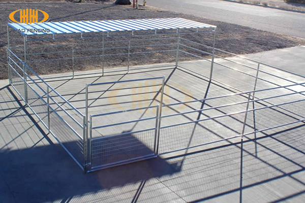 Horse Panel and Stable