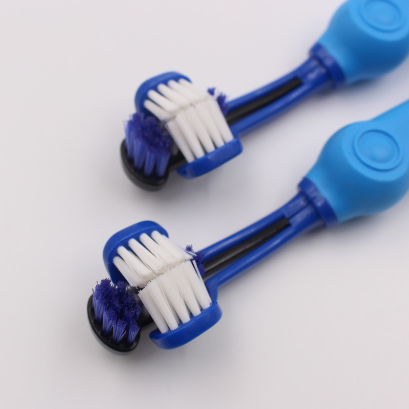 3 Sided Bristles with longer plugs, to allow openning wide, ideal for bigger dogs