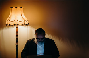 What is "Mobile Phone Presbyopia"?