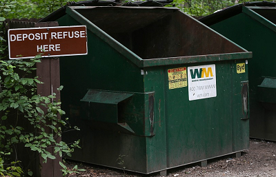 outdoor trash cans 户外垃圾桶