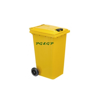 the galvanized garbage container with wheels. 带轮子的镀锌垃圾桶。
