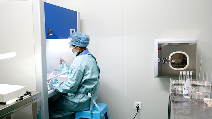 关于我们幻灯片04