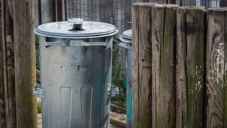 outdoor trash cans 户外垃圾桶