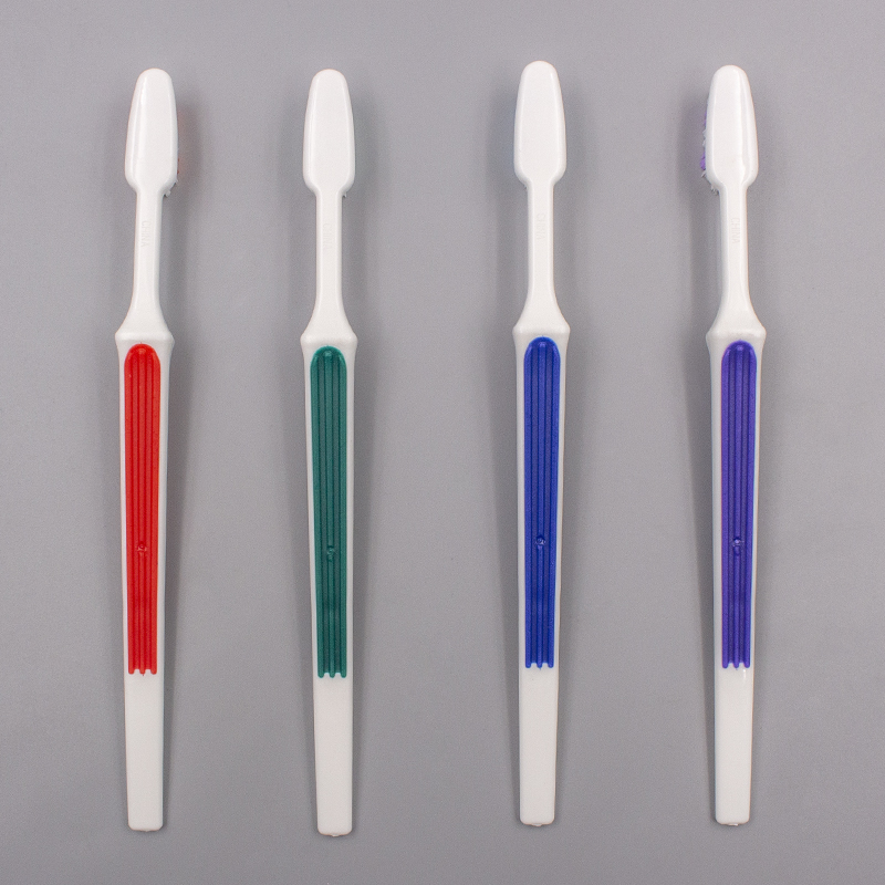 Cepillo de dientes adulto de mango plano con logotipo personalizado de nylon cerdas personalizadas