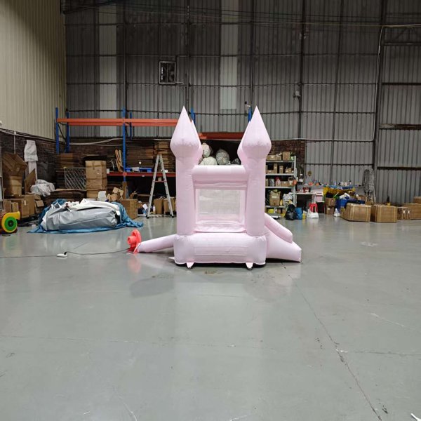 pink-bounce-house-mini-castle-design-toddler-play-center-supplier proveedor-de-centro-de-juegos-para-niños-infantiles-con-diseño-mini-castillo-de-casa-inflable-rosa