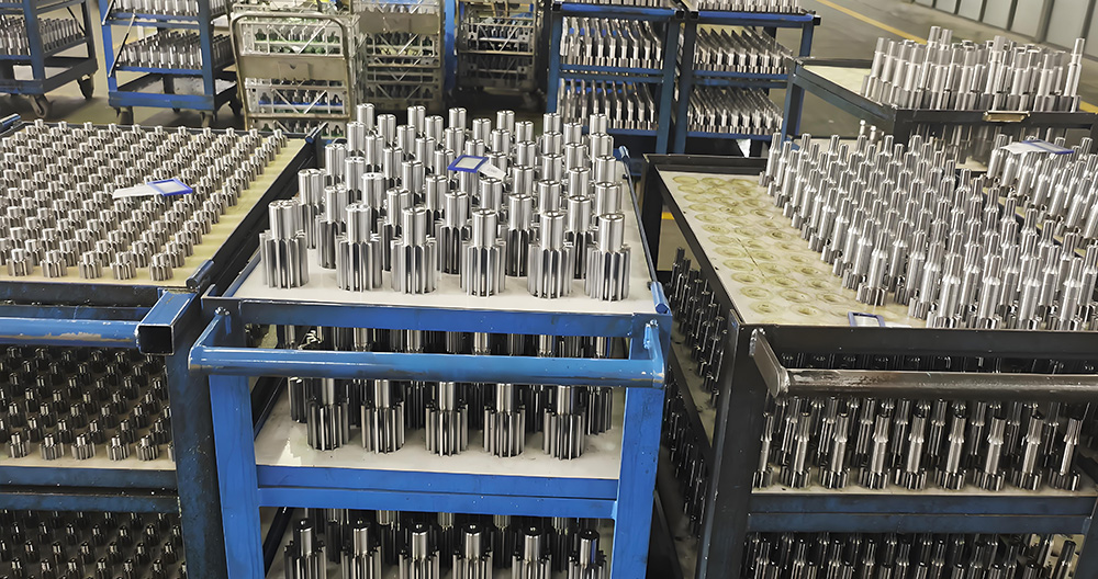 Ticari pompa dişli seti ve mil &uuml;reticisi