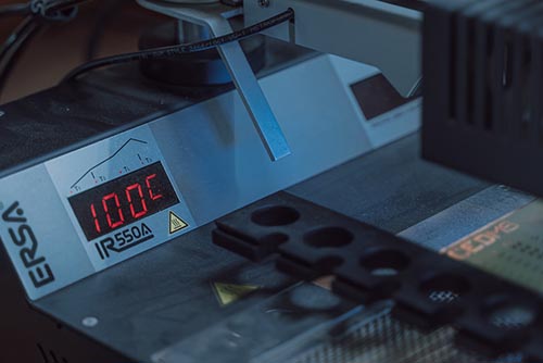 33-2 Electronic Analytical Balances 33-2 Electronic Analytical Balances