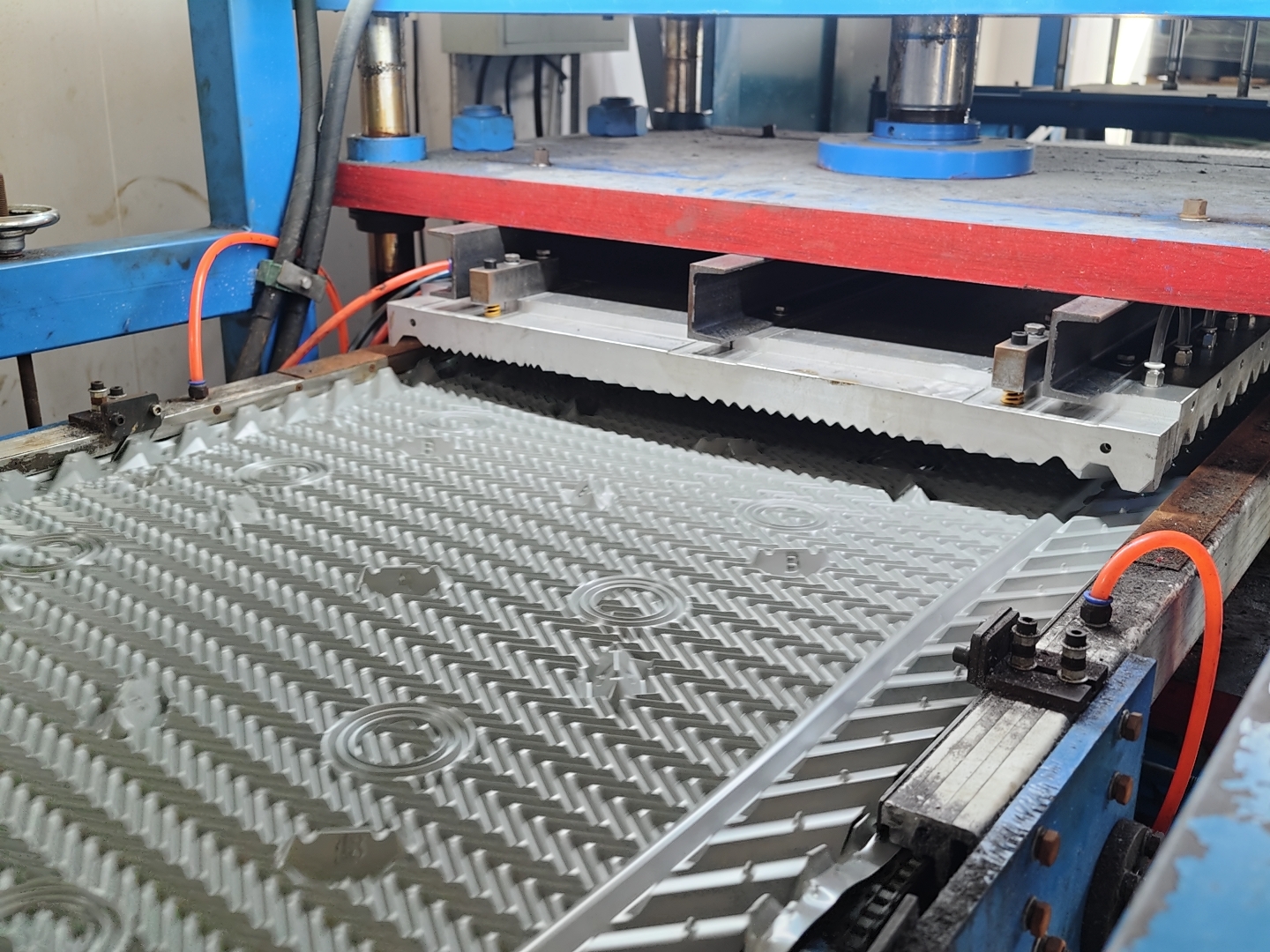Top 5 PVC Cooling Tower Fills Manufacturer in Malaysia أفضل 5 مصنعين PVC حشوات أبراج التبريد في ماليزيا