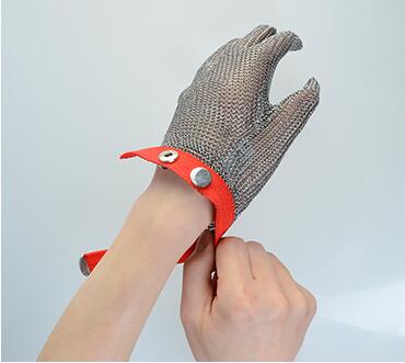 How To Overturn The Metal Mesh Gloves From Left Hand To Right Hand