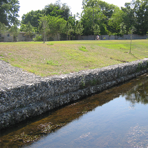 堤坡防护墙（石笼网）