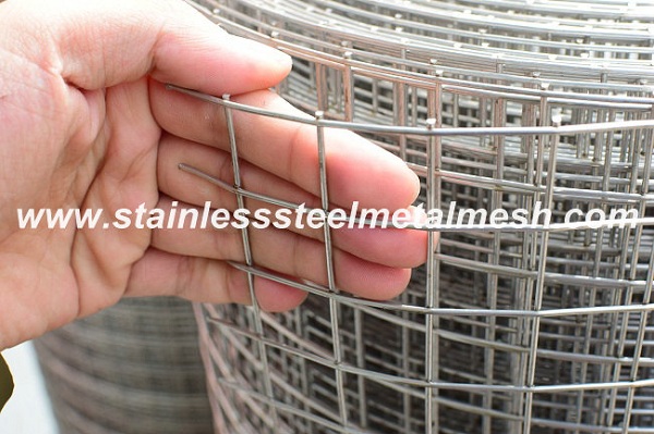 Stainless steel welded wire mesh