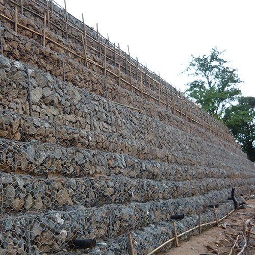 堤坡防护墙（石笼网）