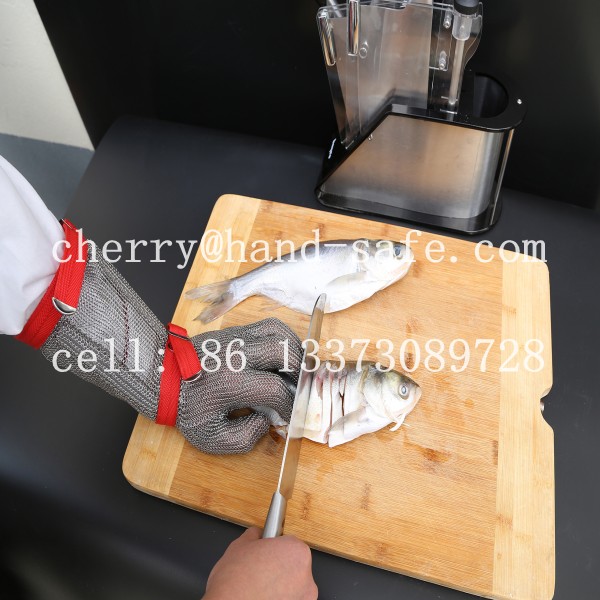 Should you be wearing a ring mesh cut resistant gloves?