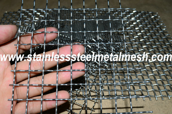 BWG12 (2.64mm Wire Dia.) Crimped Wire Mesh Aperture Size 30mm