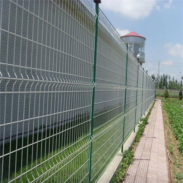 Curvy Welded Fence