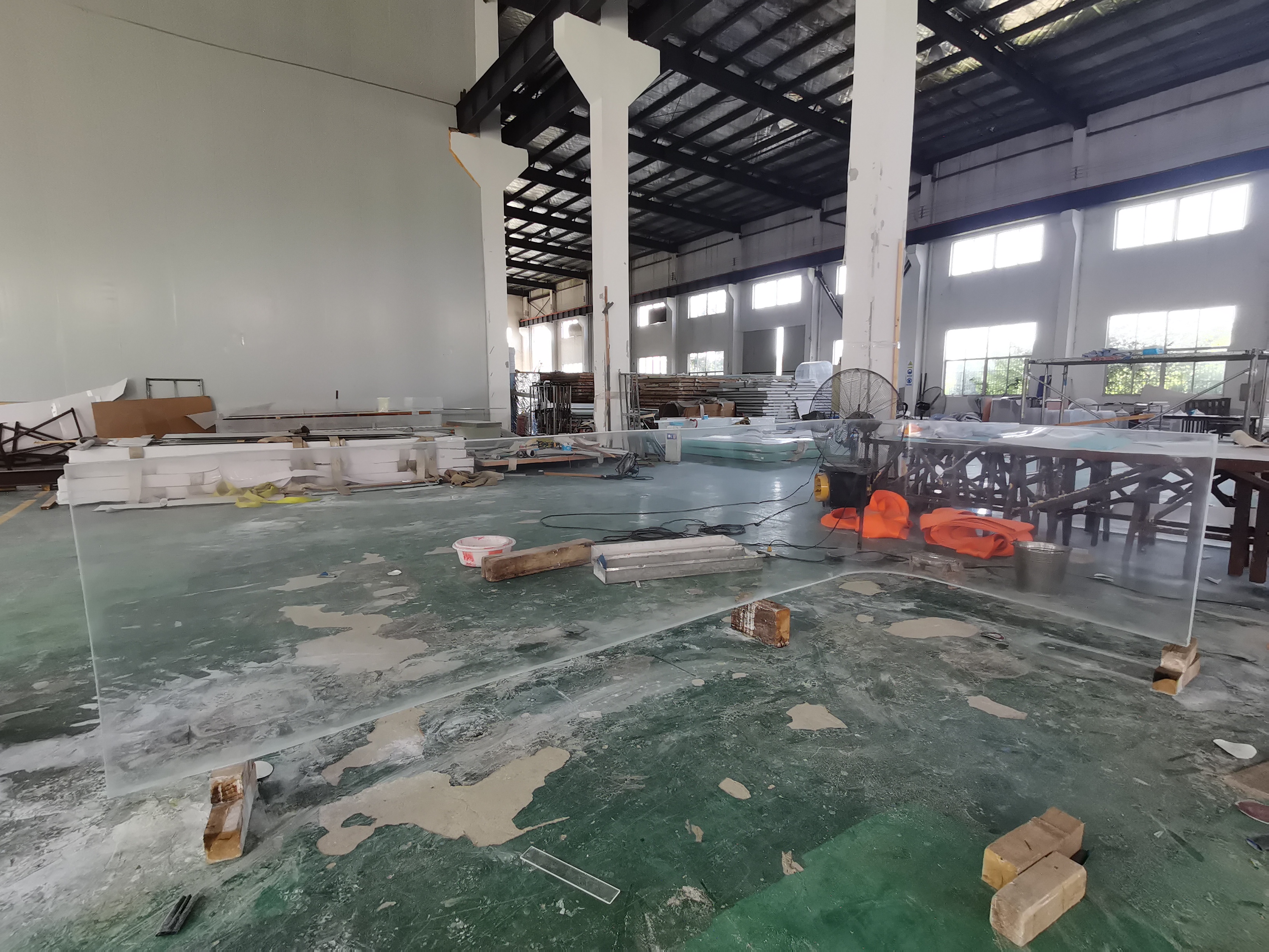 Piscines en L - choisir la forme de votre future piscine Suivez Leyu Aquarium Acrylique Factory - Leyu