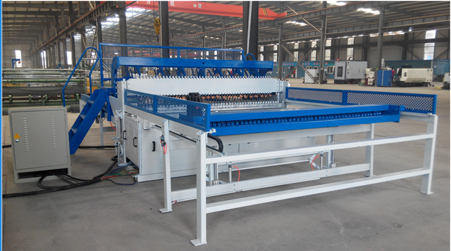 2.5mm CNC welding mesh machine