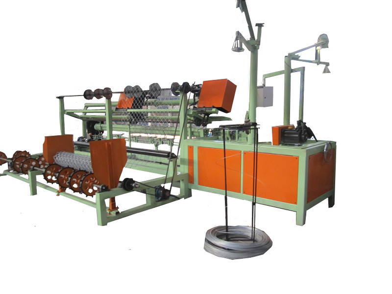 Chain link fence machine