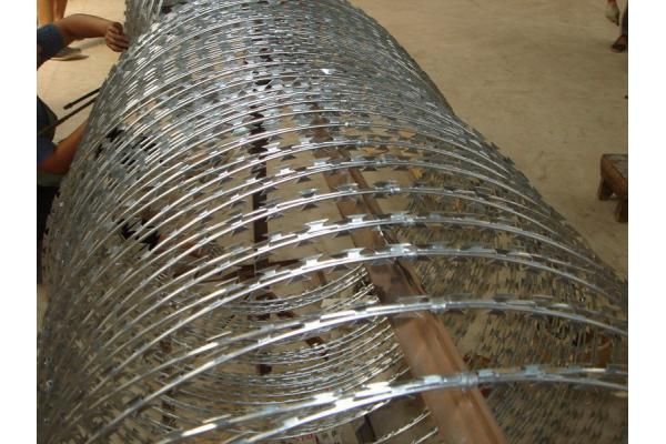 Types of Razor Barrier Road-block