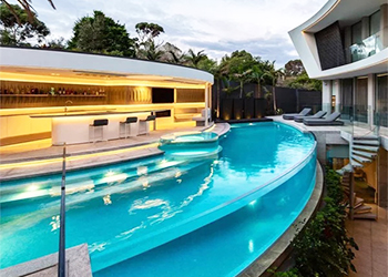 Gebogen-acryl-zwembad2