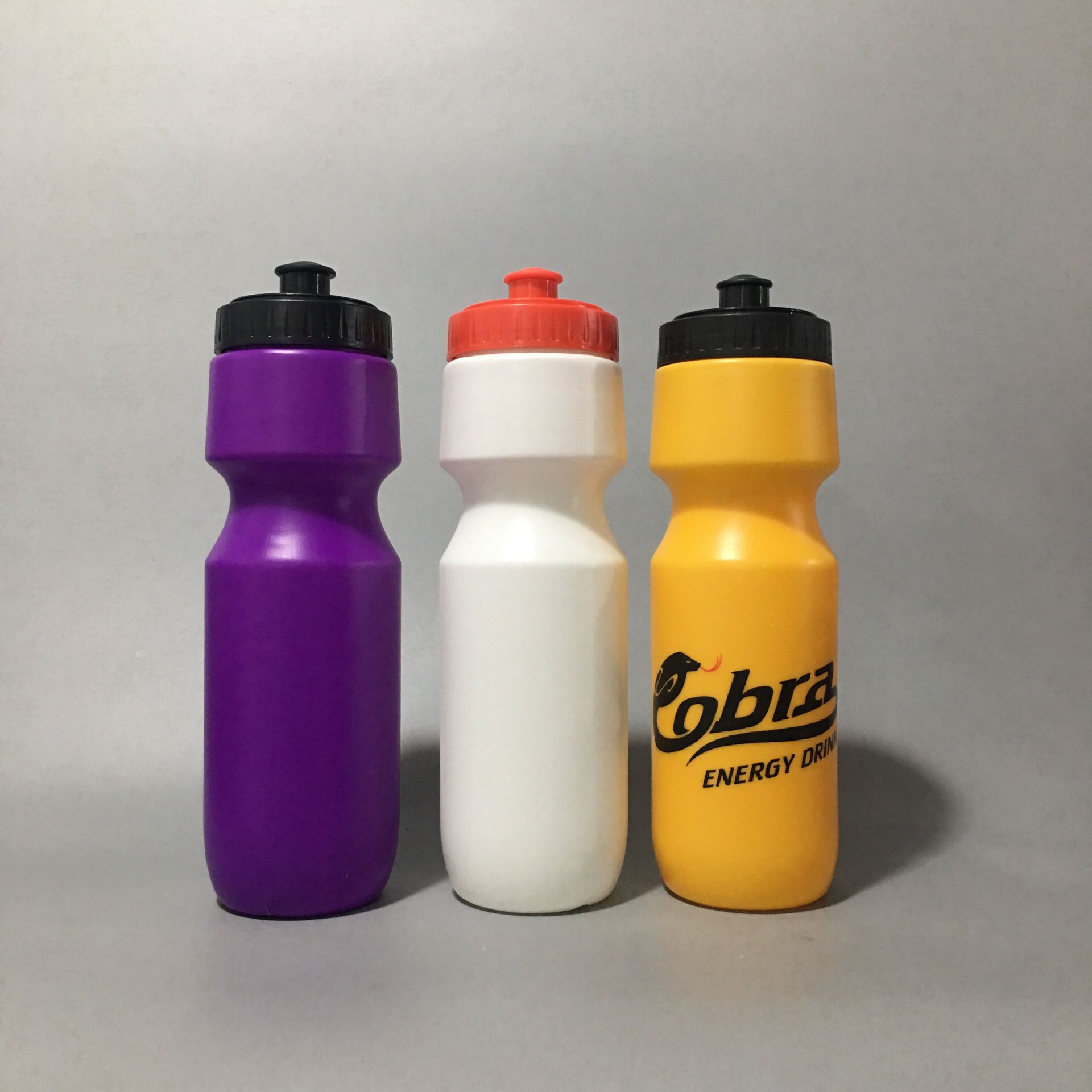 THVALUE Wholesale Custom Logo 700ml PE Sports Water Bottle Food Grade Bpa Free Squeeze Bike Water Bottle For Cycling