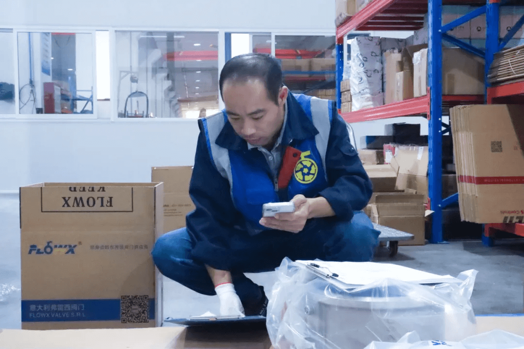 Pasukan Logistik Pecah Melindungi penghantaran anda7