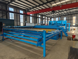 Automatic 3D fence panel welding machine