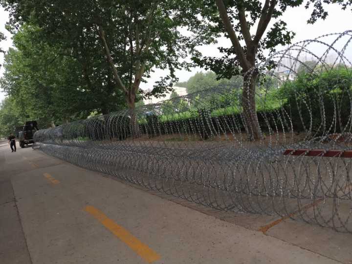 Mobile Security Barrier Provide You The Timely Protection