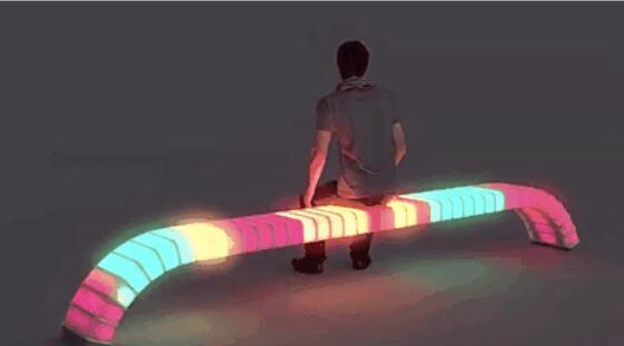 تضيء المقاعد