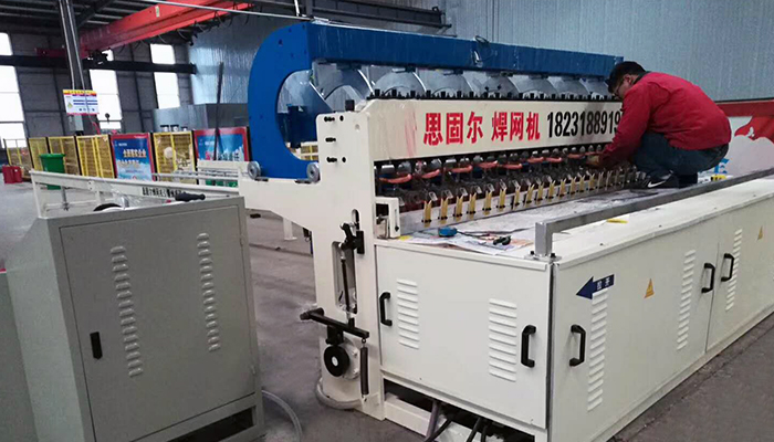 2.5-5mm-CNC-Wire-Mesh-Welding-Machine