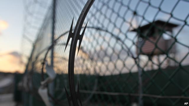 razor wire fence2016.06.22