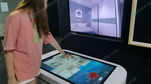 معرض موقف ثلاثي الأبعاد