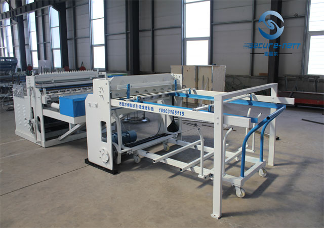 2D Panel Wire Mesh Fence Welding Machine