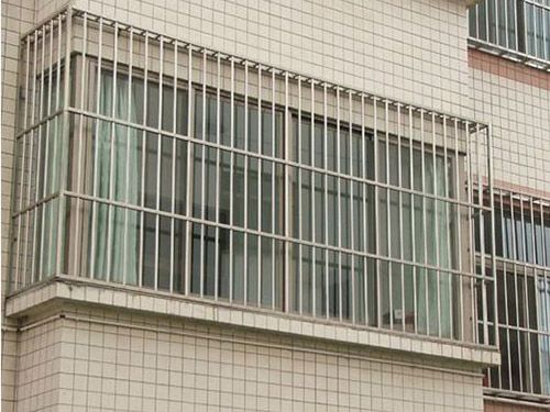 20150402180239-136875336