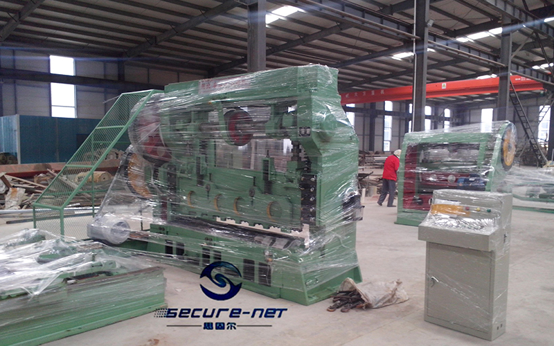 Expandable-Sheet-Metal-Diamond-Mesh-Machine-Factory-and-Exporter