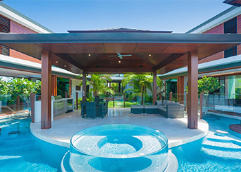 Gebogen acryl-zwembad