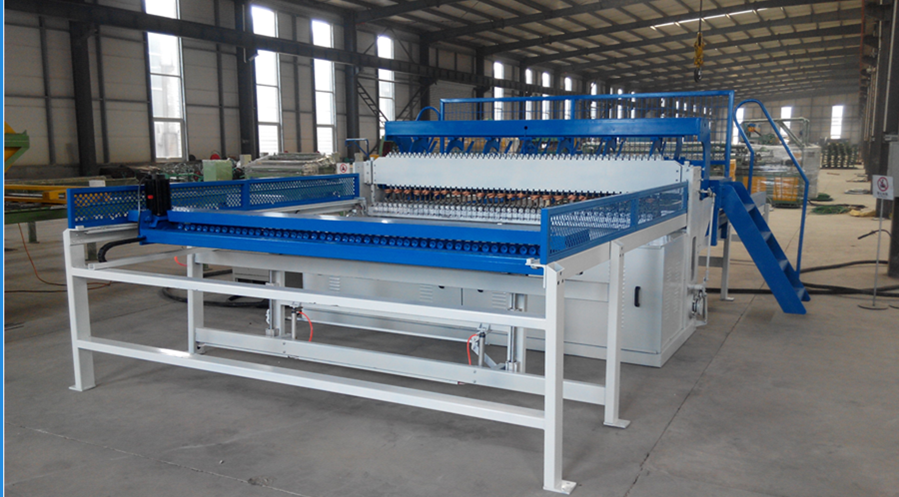 CNC wire mesh welding machine
