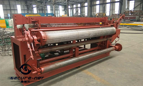 hot dipped galvanized welded wire mesh roll machine