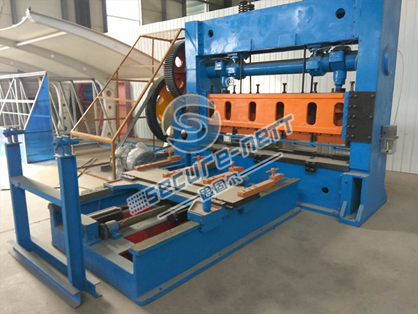  Expanded metal mesh flatten machine