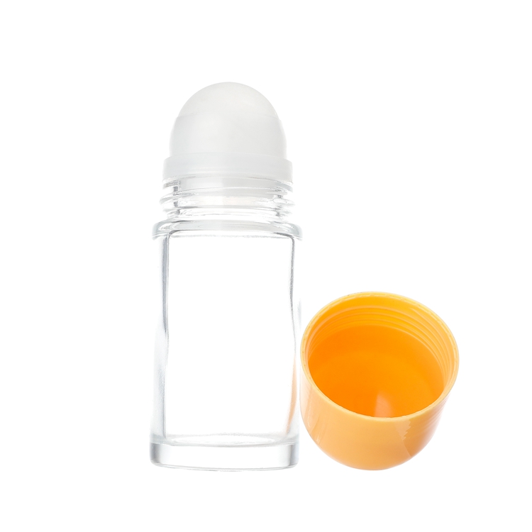 Bouteille de rouleau de parfum cosmétique en verre, vente en gros écologique de 50ml, bouteille à rouleau d'huiles essentielles transparente avec capuchon en plastique