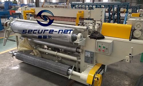 Full Automatic Wire Mesh Welding Machine In Roll