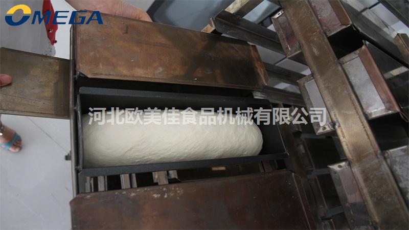 高速吐司整形机