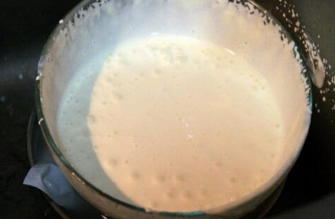 用打蛋器开始搅拌