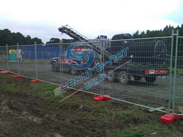 Steel Crowd Control Barriers
