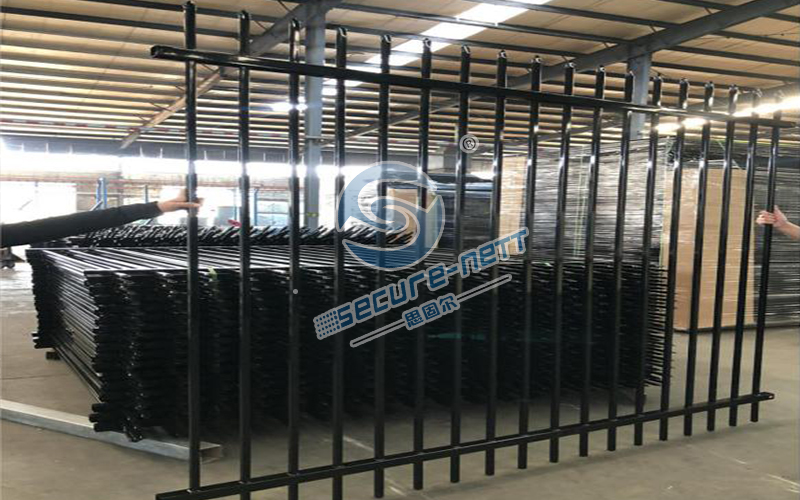 Press Formed Spear Fencing After PVC Coating