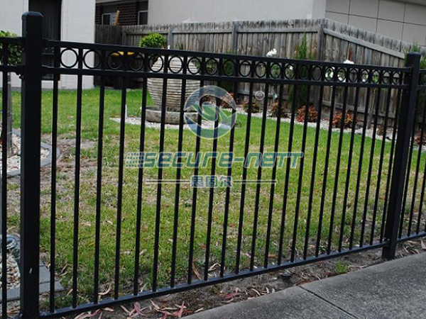 China Powder Coating Flat Top Steel Fence 
