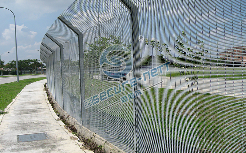 358-Security-Fencing