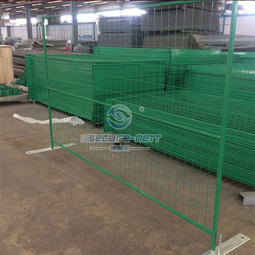 Movable Canada temporary fence
