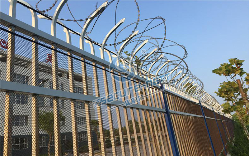 Extension Arms Steel Fencing